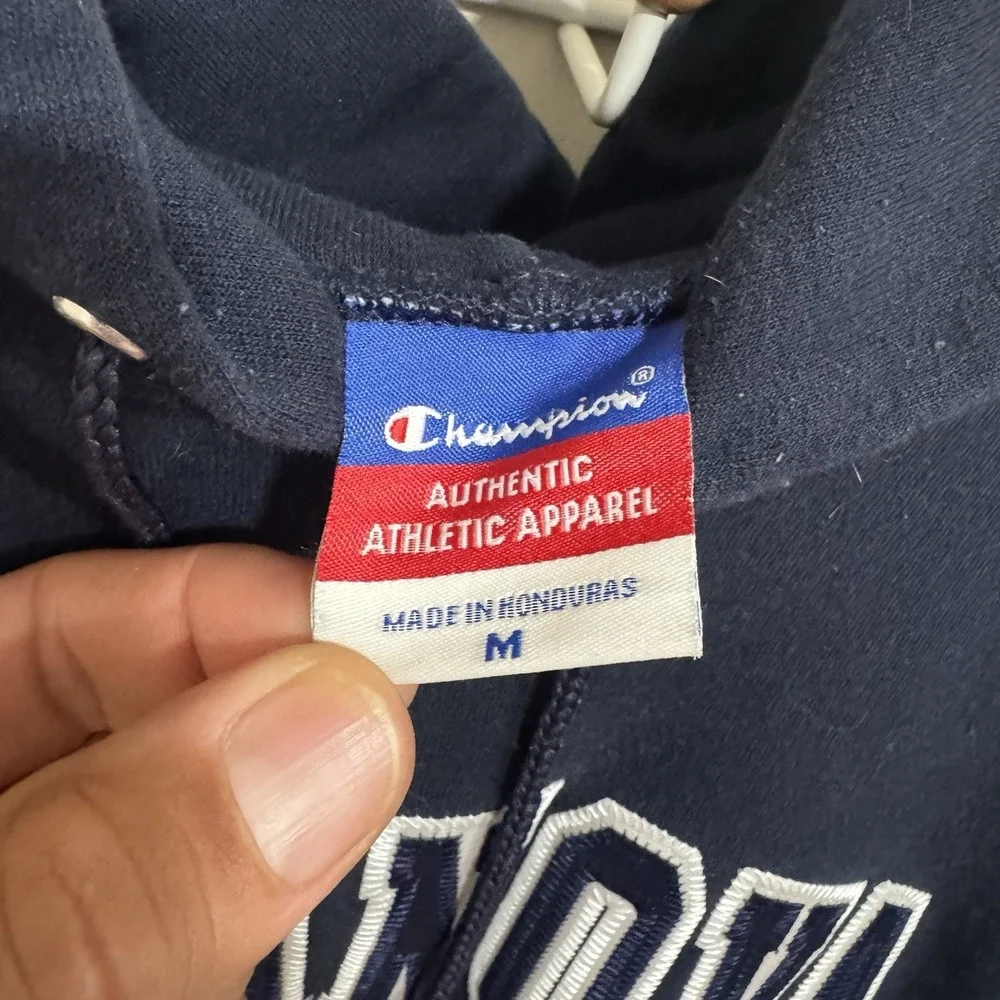 Villanova Wildcats Champion Pullover Hoodie Embroidered Sweatshirt Men's Medium
